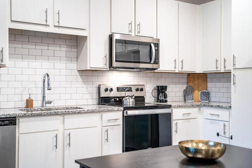 Complete Apartment ,10 Min To Parks Pets Allowed, Resort-Style Amenities أورلاندو المظهر الخارجي الصورة